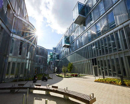 KTH Exterior